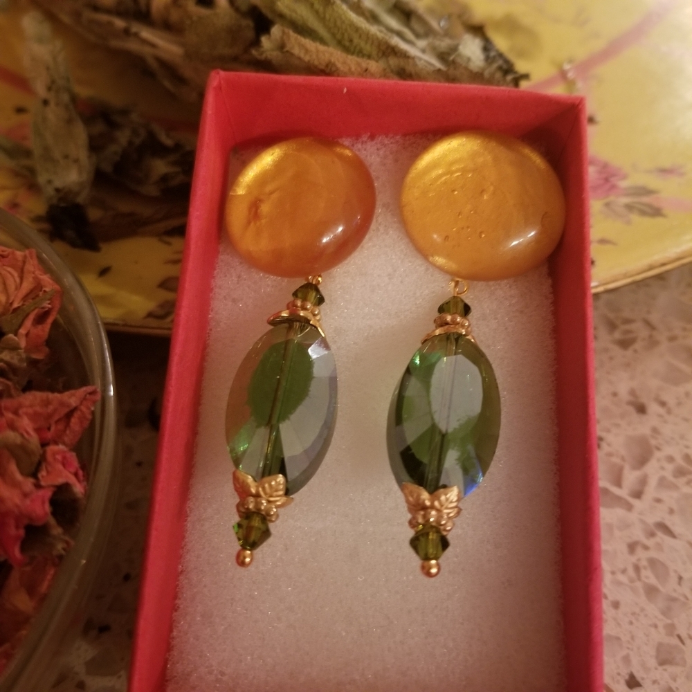 Luminous dangle earrings - Picture 3 of 3